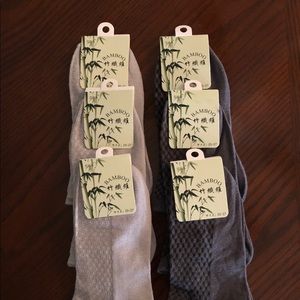 Unisex Bamboo no show socks fits  sizes 7-9
